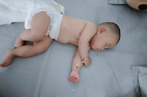 娄底孕妇肚脐周围发青